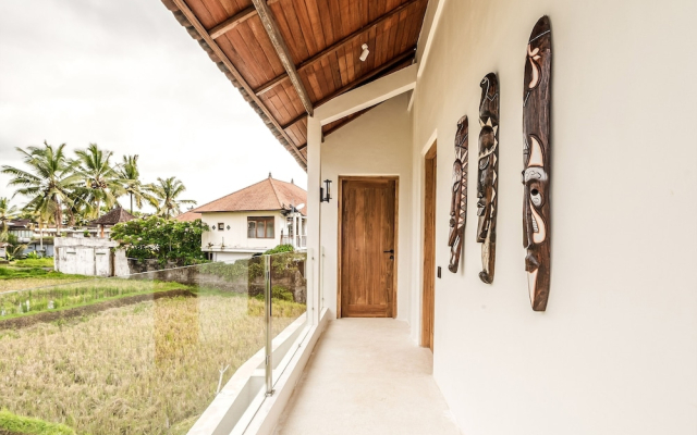 Sarang Apartments by EVDEkimi - Rice field escape with Yoga lounge, Lush garden