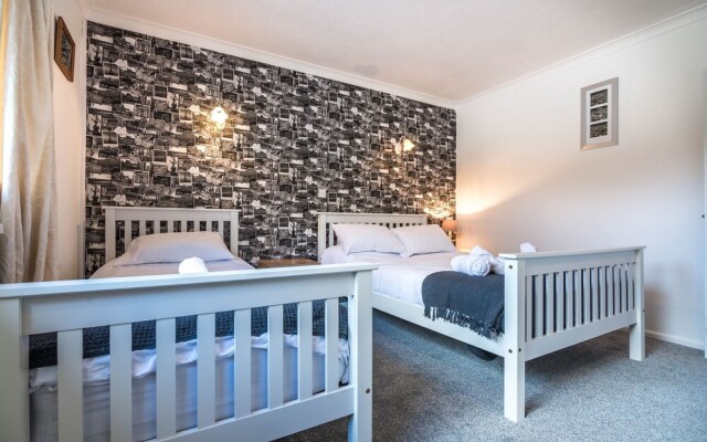 The Old Orchard - 3 Bedroom - Lamphey