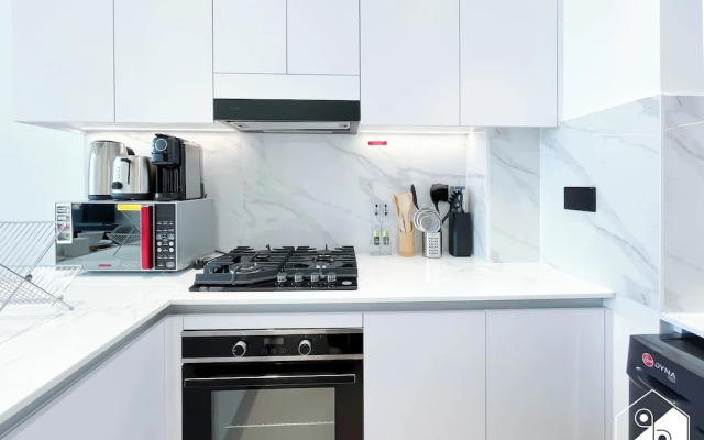 Luxury & Comfort 1B at Binghatti Amber & Balcony