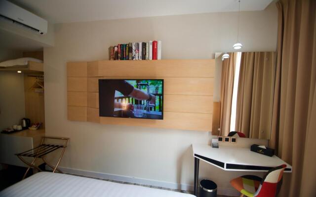 Verse Luxe Wahid Hasyim