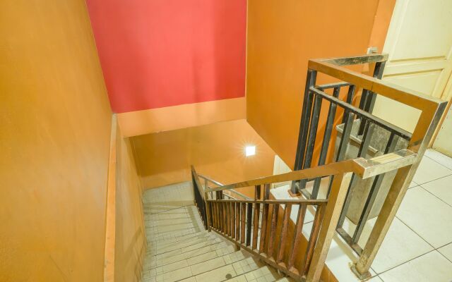 OYO 92609 Guest House Malay Singkawang