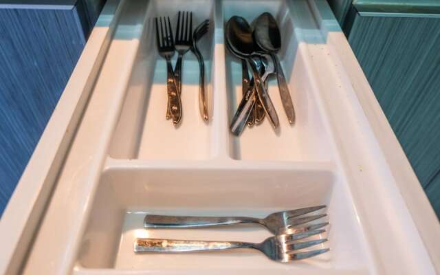 Minimalist 2BR Pancoran Riverside Apartment