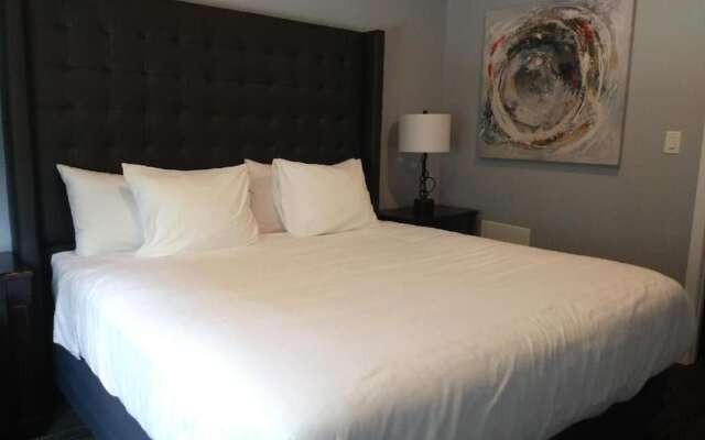 Wasaga Riverdocks Hotel Suites