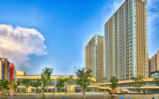 7Hao Zhenpin Hotel (Jinan Luneng Guihe Lingxiucheng Jin Street)