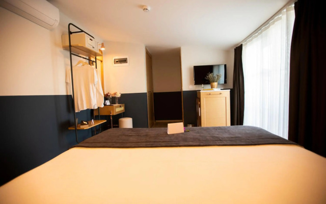 Urla 1867 Hotel