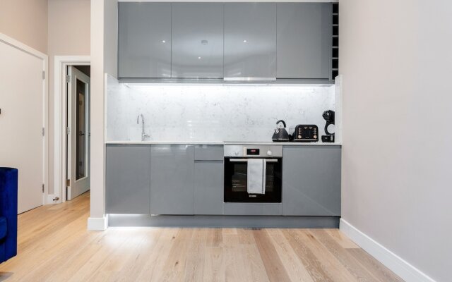 Stylish 2bed 2bath in Notting Hill