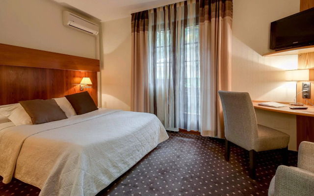 Logis Hotel Domaine Le Moulin