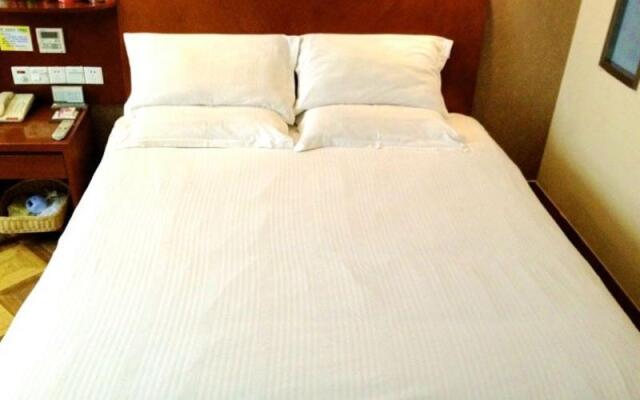 Greentree Inn Rizhao Railway Station Express Hotel