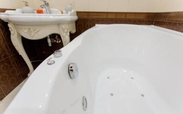 Royal Suite Apartment with Jacuzzi