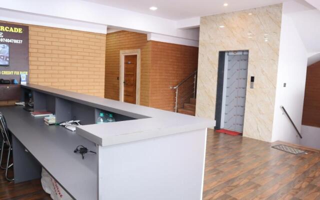 Smilestay Shree Jayaganga Arcade