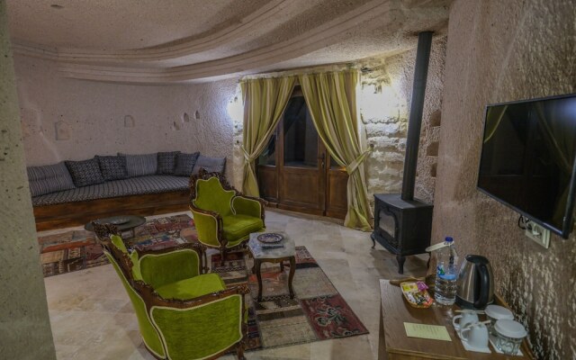 Kalsedon Cave Suites