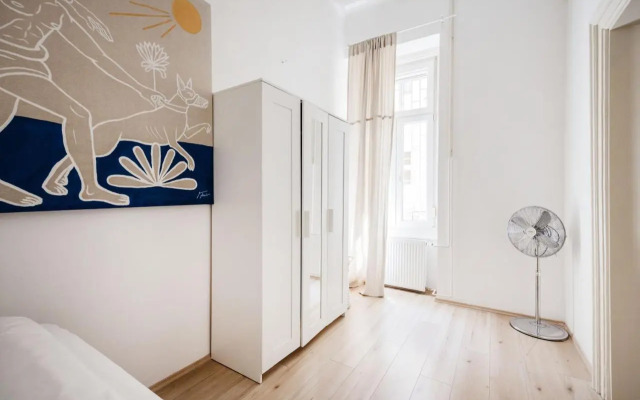 Wesselenyi Design Apartment