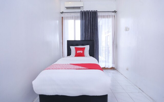 OYO 426 Hotel Gading Resto