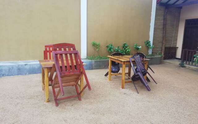 Surf & Relax Inn Arugambay