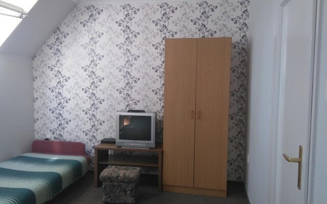 Platán Apartmanház