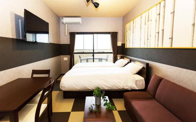 Rinn Sanjo Ohashi East