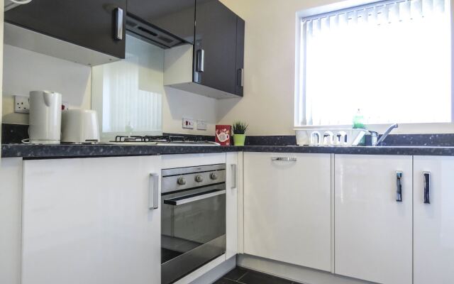 Tudors eSuites Birmingham Townhouse Private Garden Free Parking