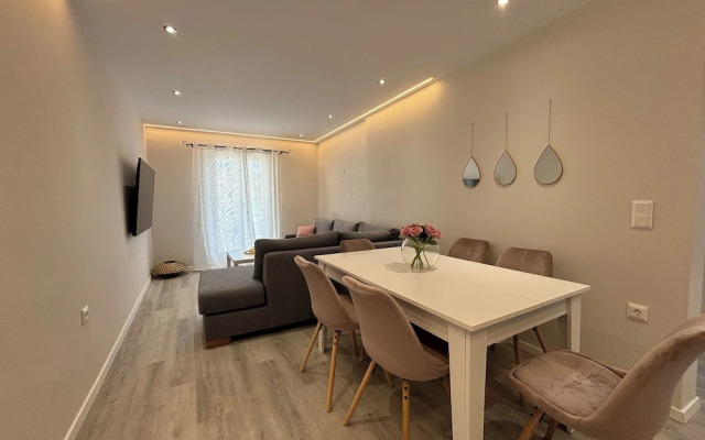 Christiano Apartments