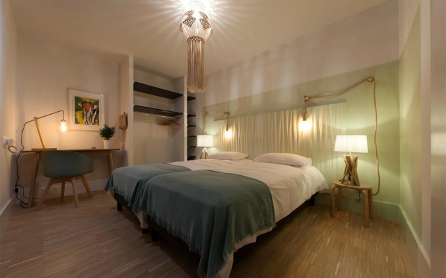 Appart Hotel Eugenie