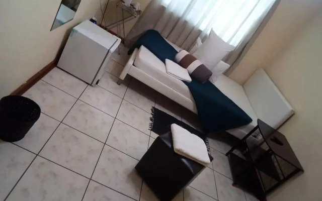 Paradise Hut Guesthouse