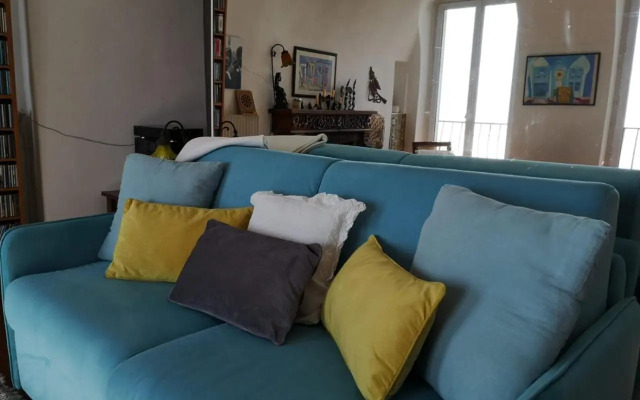 Dans village médiéval piétonnier, Suite exécutive vue mer exceptionnelle