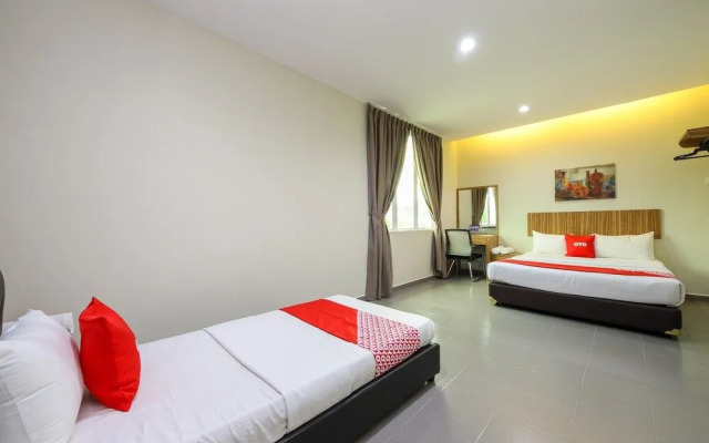 OYO 89839 Riaz Hotel