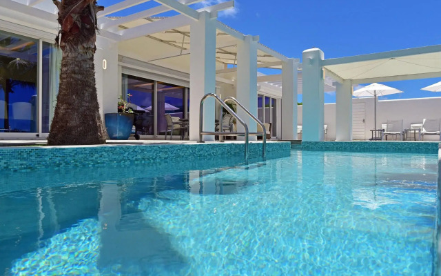 Coral Beach Club Villas & Marina
