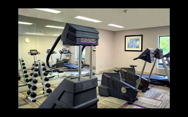 Quality Inn & Suites at Airport Blvd I-65