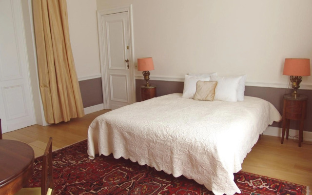 Louise Chatelain suites