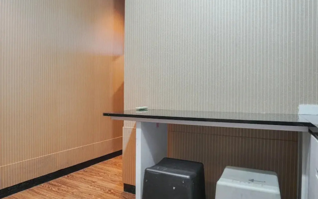 Comfortable 1BR at Nifarro Park Apartment