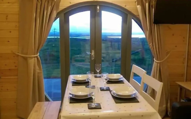 Hebrides Bothy - Glamping