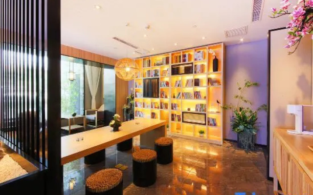 Yicheng Hotel (Guangan Avenue, Heping East Road, Shijiazhuang)