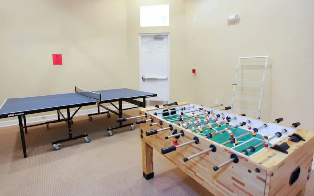 Themed Bedrooms and Large Pool