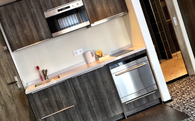 Apart Food and Drinks