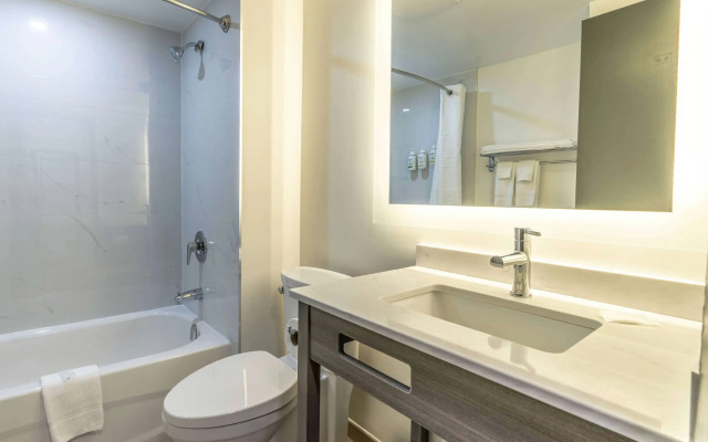 Ramada by Wyndham Kingston