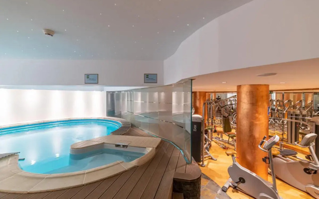 Lux Garden Hotel