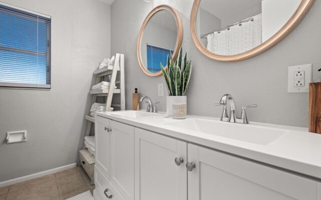 11350 Central Oasis 4BR Pool Home