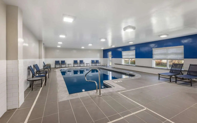 Country inn & Suites by Radisson Bolingbrook, I-55