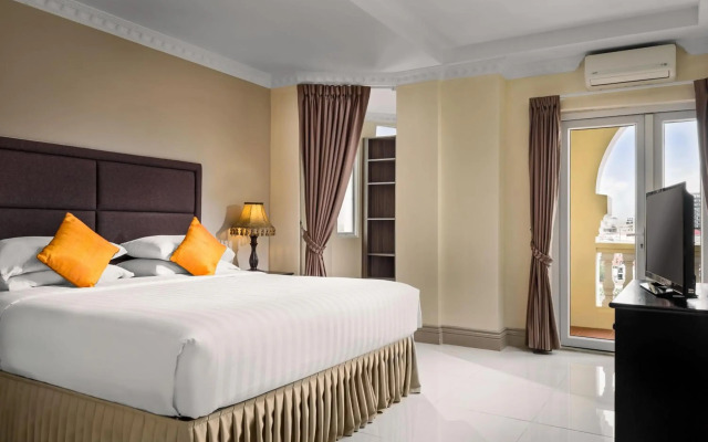 Palace Gate Hotel & Residence By EHM