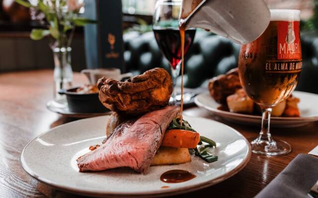 The Ashford Arms
