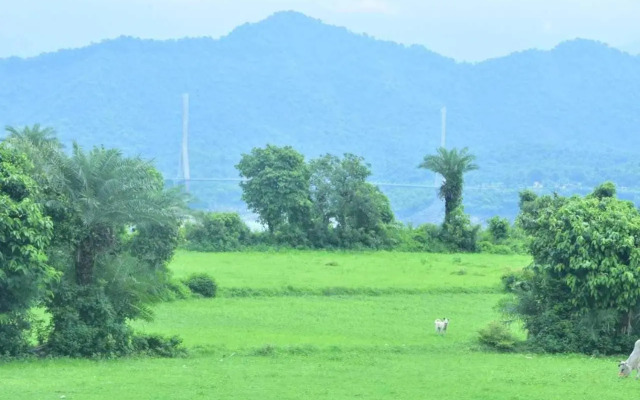 OYO HOME 92078 Pinky Homestay