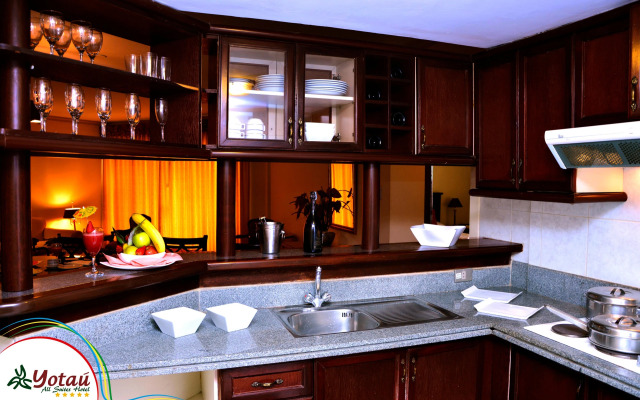 Yotau All Suites Hotel