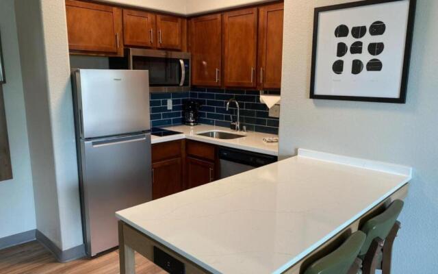 Staybridge Suites Phoenix - Glendale Sports Dist by IHG