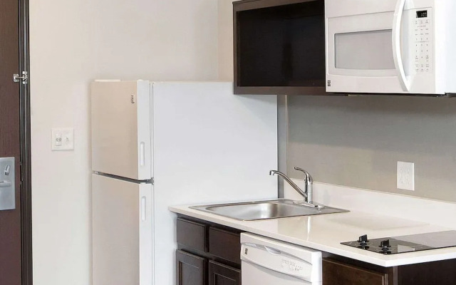 WoodSpring Suites Signature Houston IAH Airport