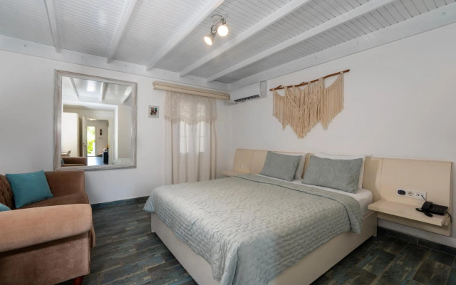 Kefi Beach and Suites