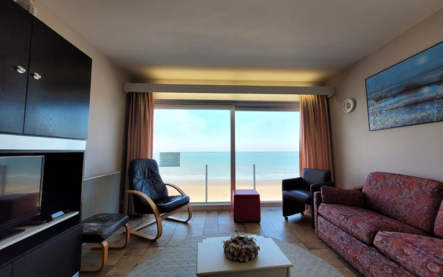 Studio With sea View in Middelkerke