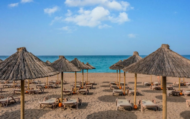 Adora Calma Beach Hotel - Adults Only