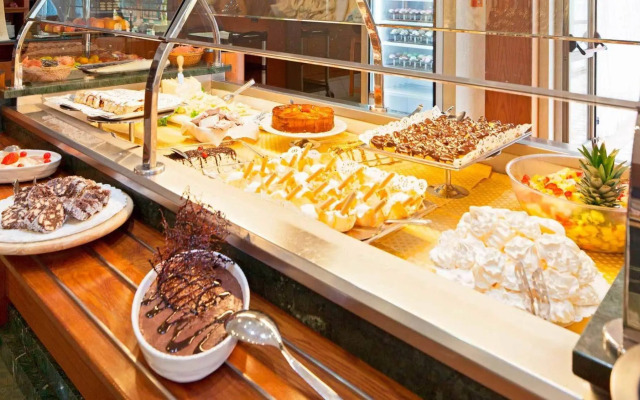 EALA My Lakeside Dream - Adults Friendly