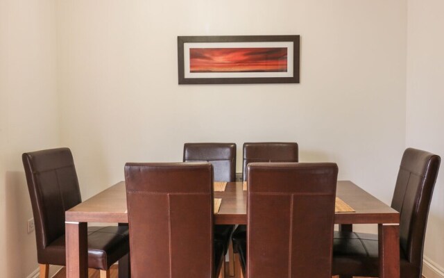 4 Bredon Court