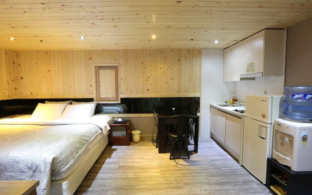Film 37.2 Hotel